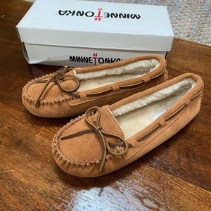 Minnetonka Cally Slipper Moccasin Size 7 New